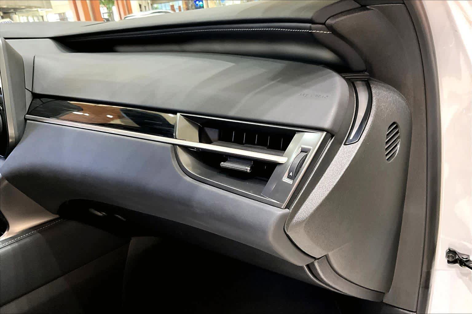 Used 2025 Lexus RX 350 FWD w/ Accessory Package image 17