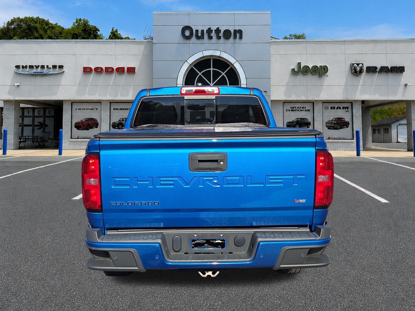 Used 2022 Chevrolet Colorado LT w/ Safety Package AWD/4WD image 5