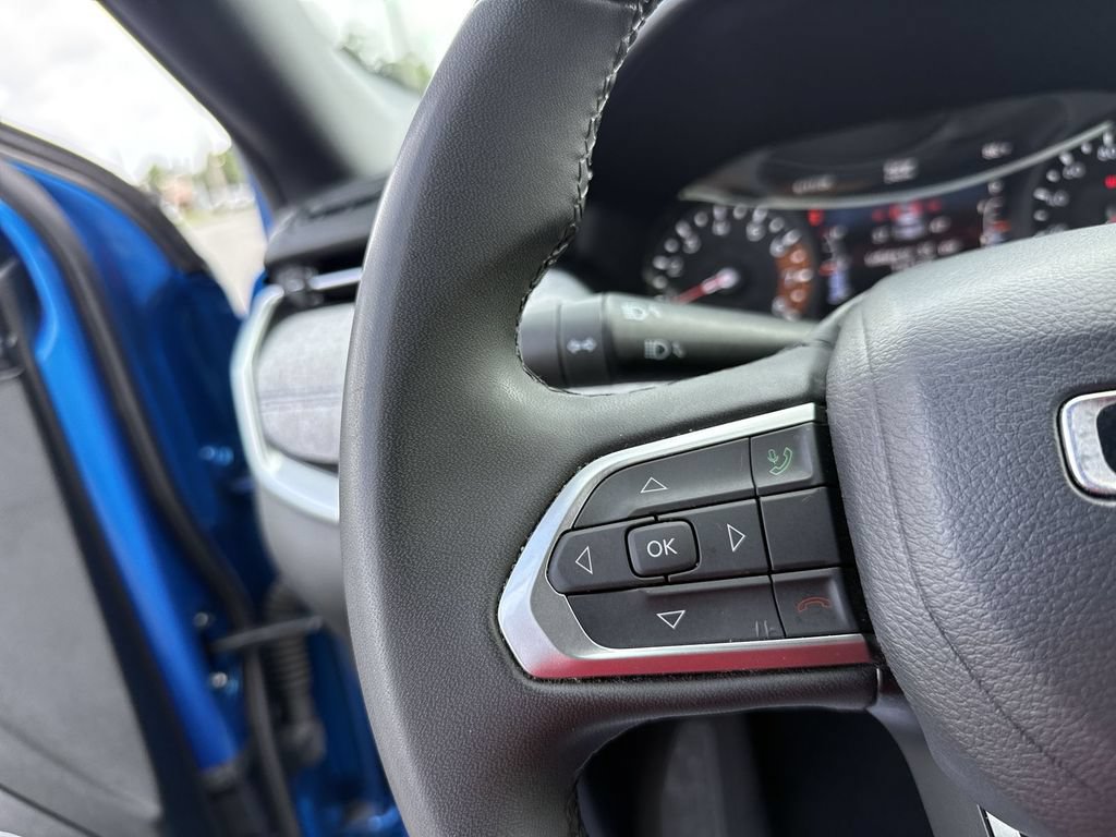 Used 2024 Jeep Compass Latitude AWD/4WD image 17