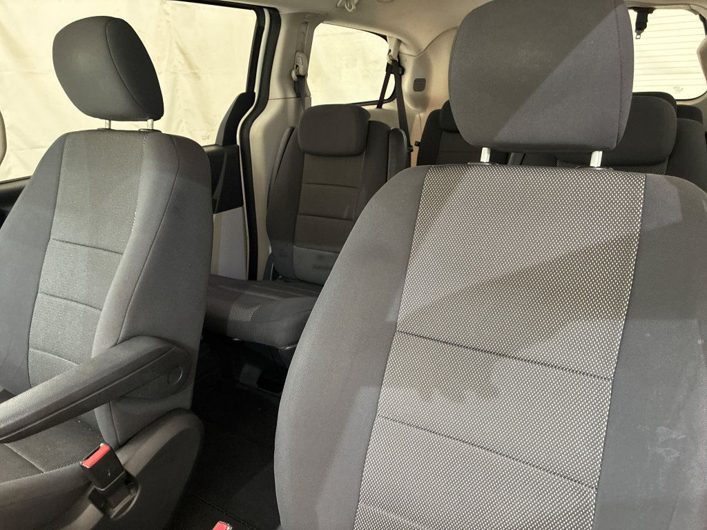 Used 2009 Dodge Grand Caravan SXT FWD image 11