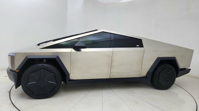 Used 2024 Tesla Cybertruck AWD Crew Cab image 3