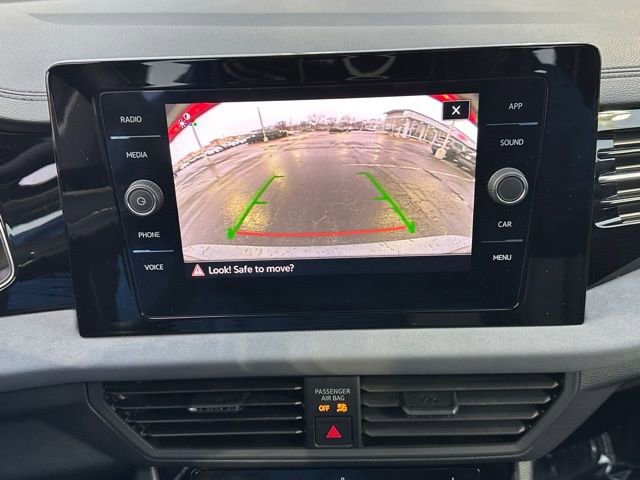 Used 2025 Volkswagen Jetta SE image 36