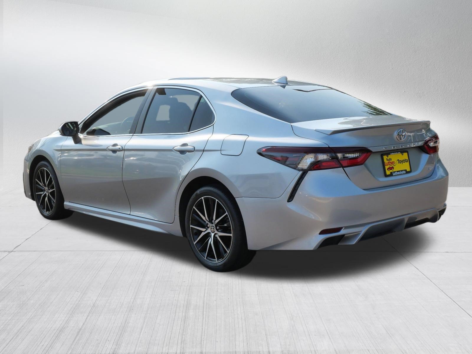 Certified 2024 Toyota Camry SE w/ Convenience Package FWD image 6