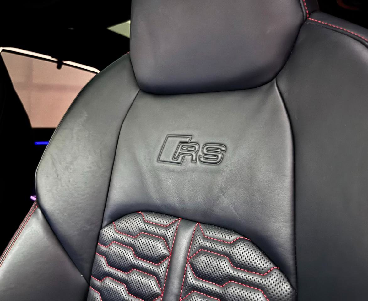Used 2022 Audi RS 6 w/ Executive Package image 24