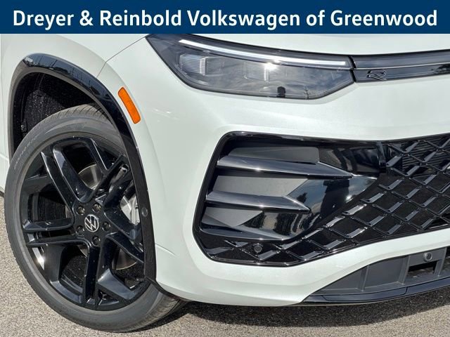 New 2026 Volkswagen Tiguan SE R-Line image 10