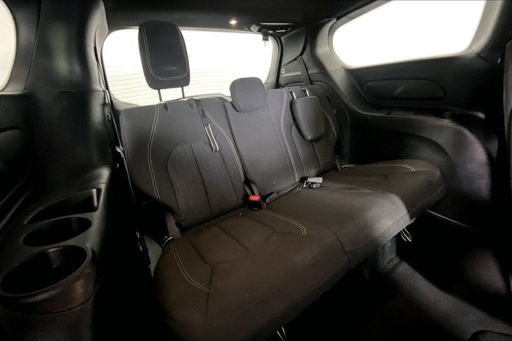 Used 2020 Chrysler Pacifica Touring w/ S Appearance Package FWD image 28