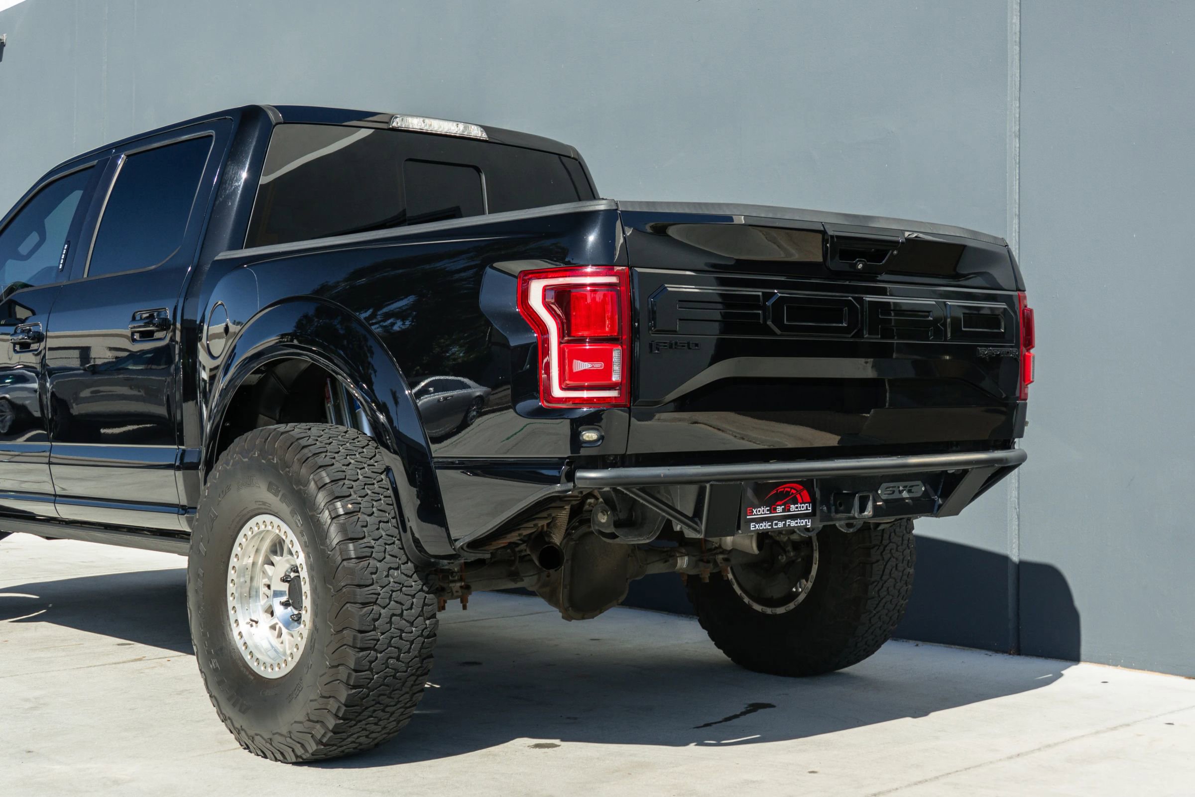 Used 2017 Ford F150 Raptor w/ Equipment Group 802A Luxury image 24