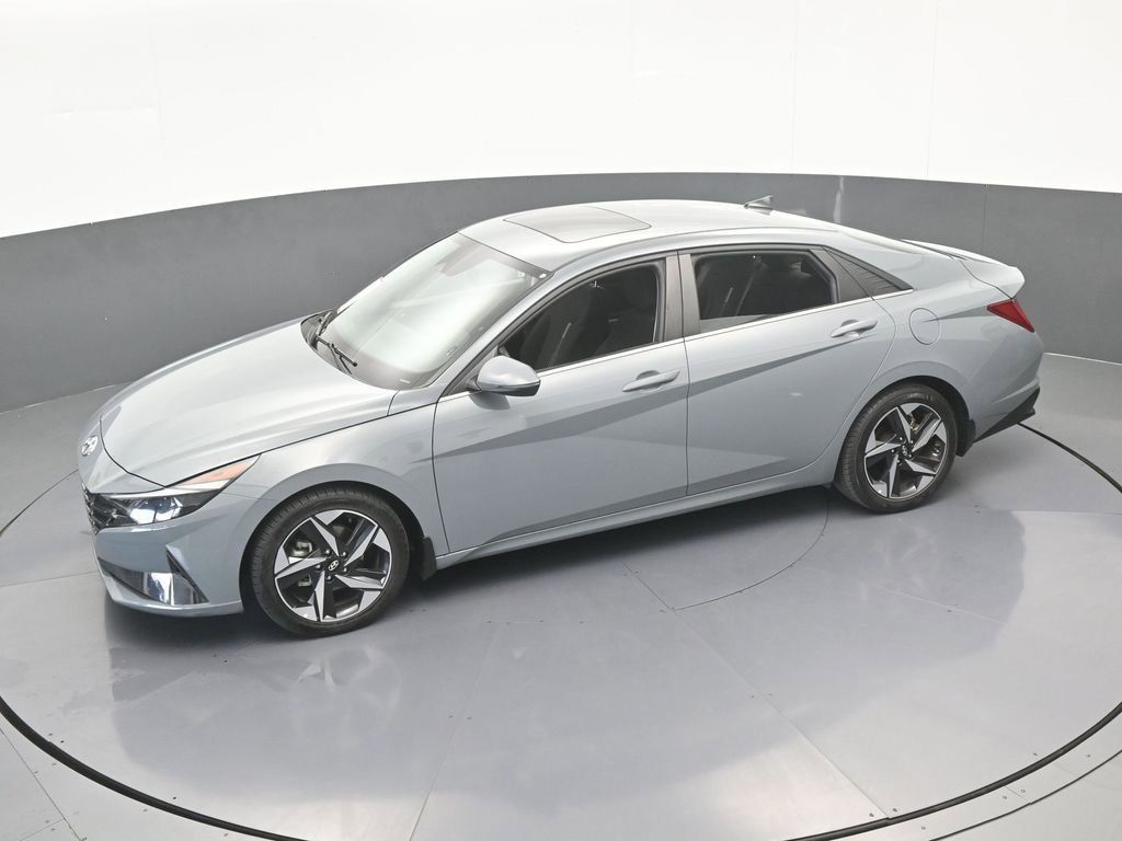 Used 2022 Hyundai Elantra SEL w/ Convenience + Premium Package FWD image 43