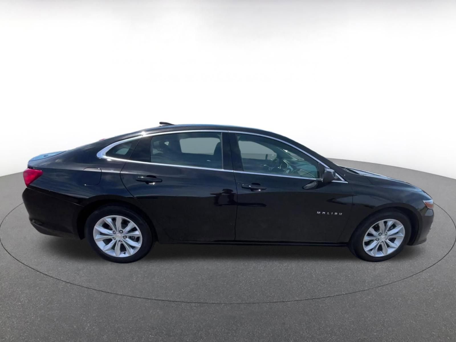 Used 2024 Chevrolet Malibu LT image 14