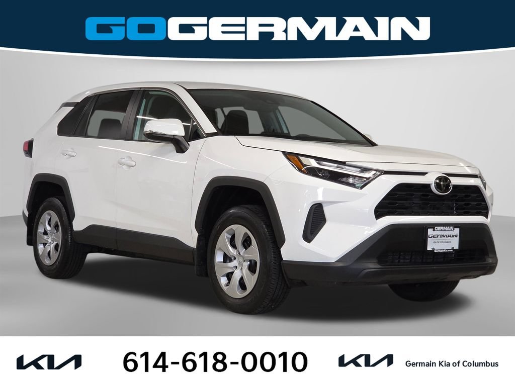 Used 2023 Toyota RAV4 LE FWD image 4
