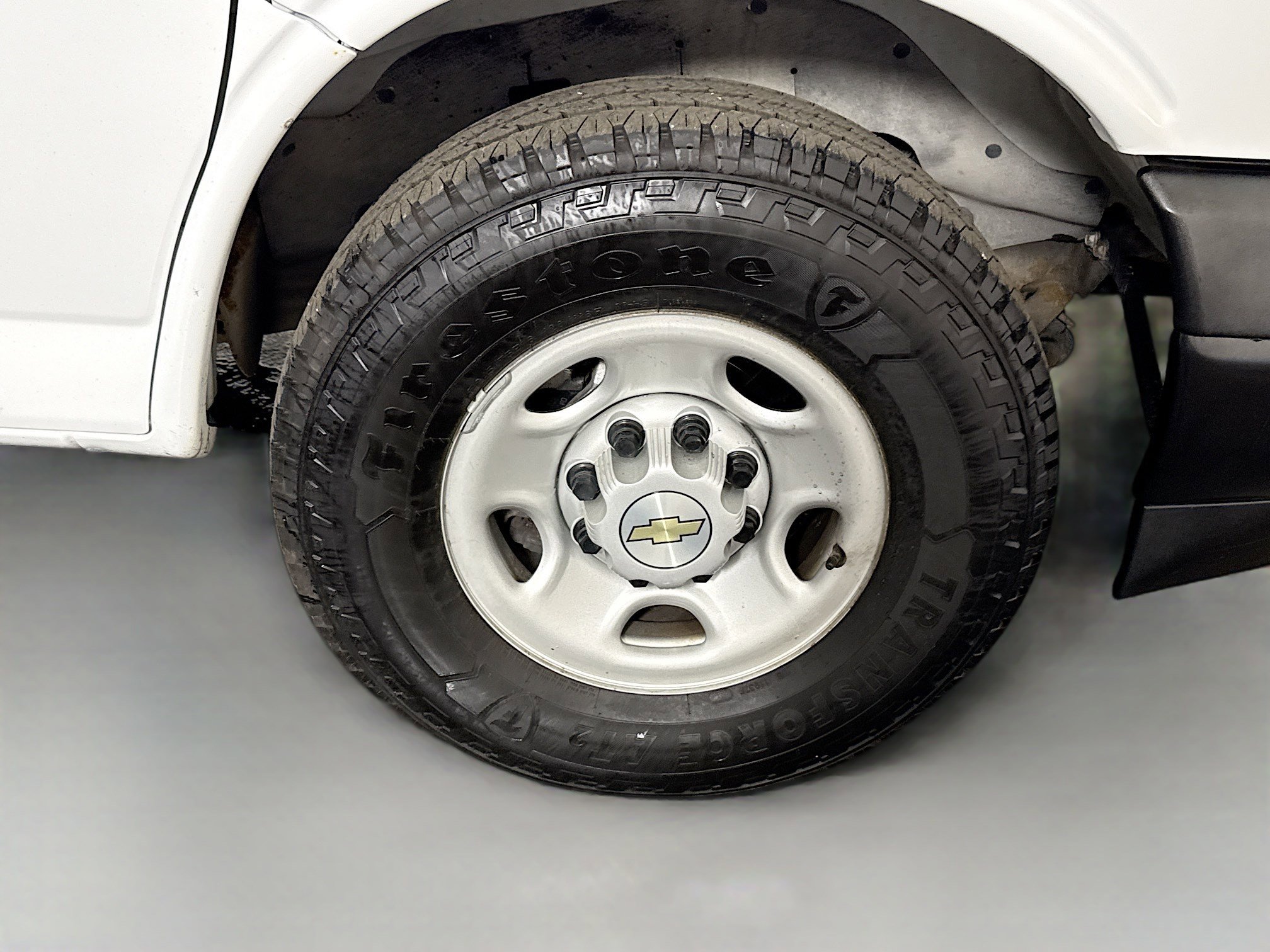 Used 2022 Chevrolet Express 2500 image 25