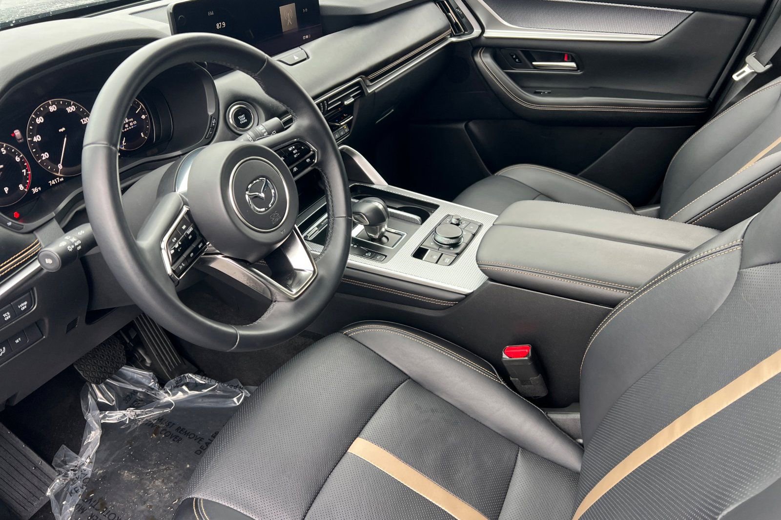 Certified 2025 MAZDA CX-70 3.3 Turbo S w/ Premium Package image 8