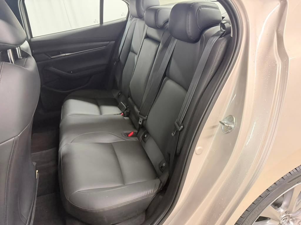 Used 2022 MAZDA MAZDA3 s FWD image 33