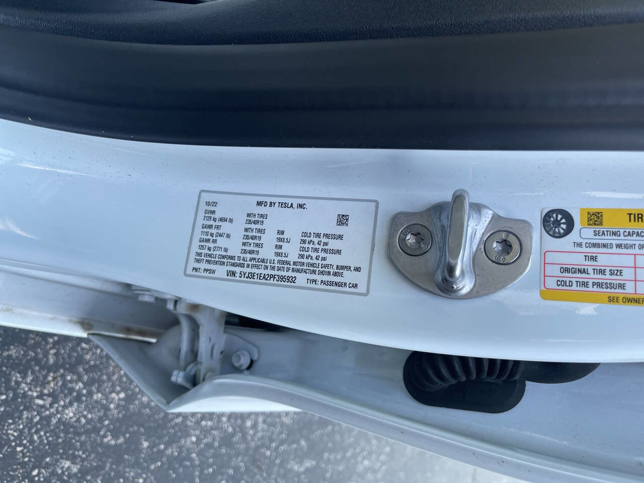 Used 2023 Tesla Model 3 Standard Range image 8