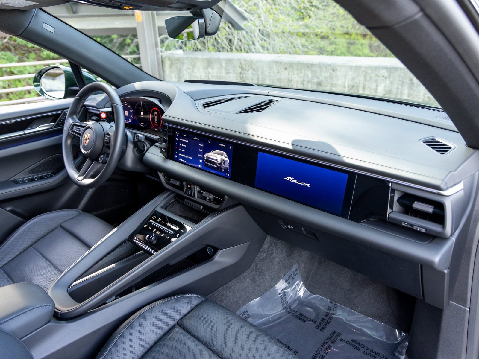 Certified 2025 Porsche Macan Electric image 53