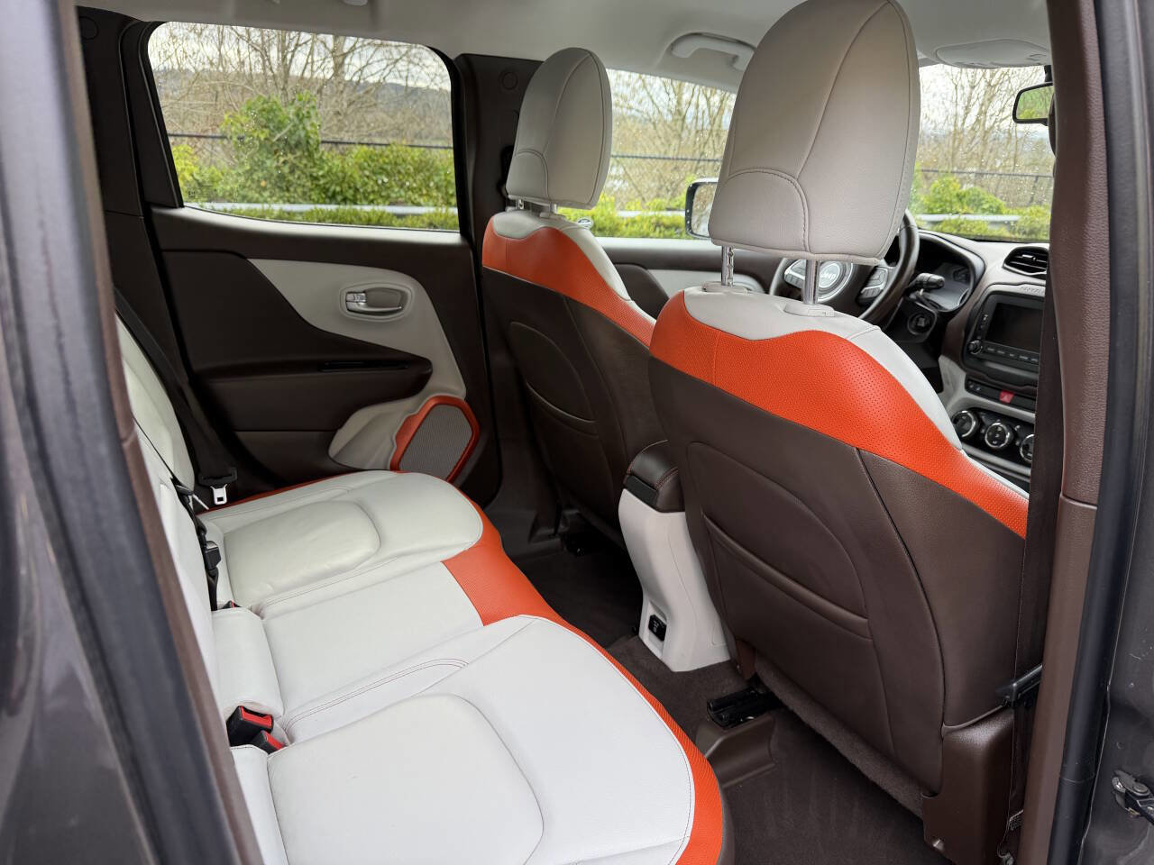 Used 2017 Jeep Renegade Limited image 25