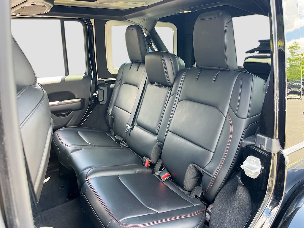 Certified 2025 Jeep Wrangler Unlimited Rubicon AWD/4WD image 24