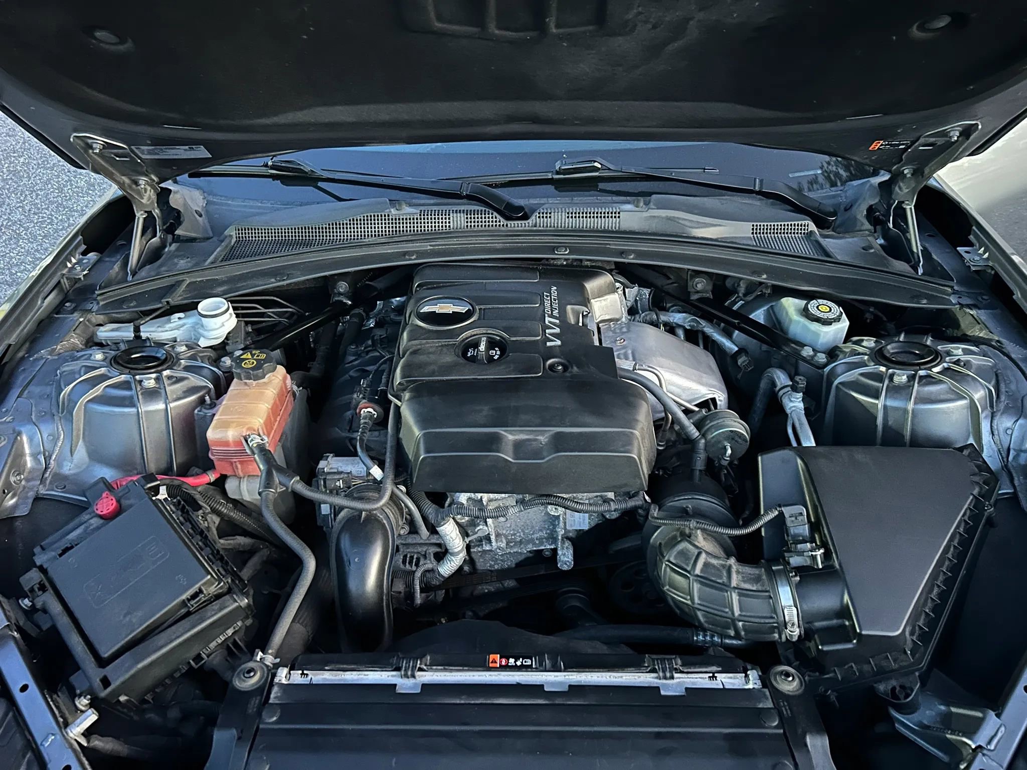 Used 2020 Chevrolet Camaro LT RWD image 17