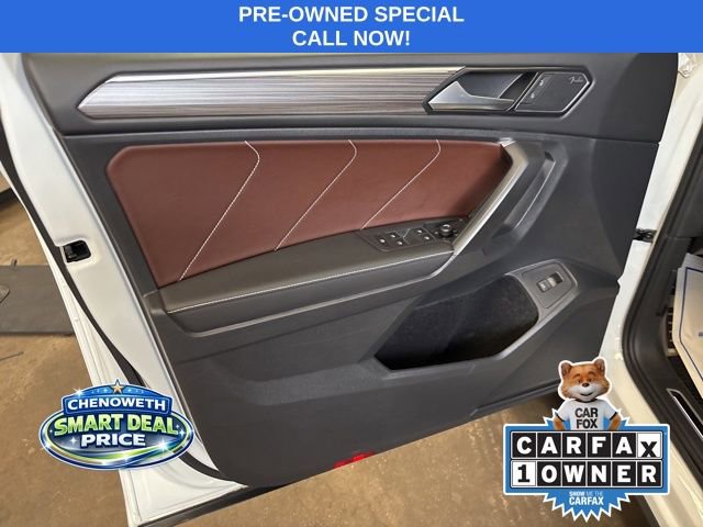 Used 2022 Volkswagen Tiguan SEL R-Line AWD/4WD image 7