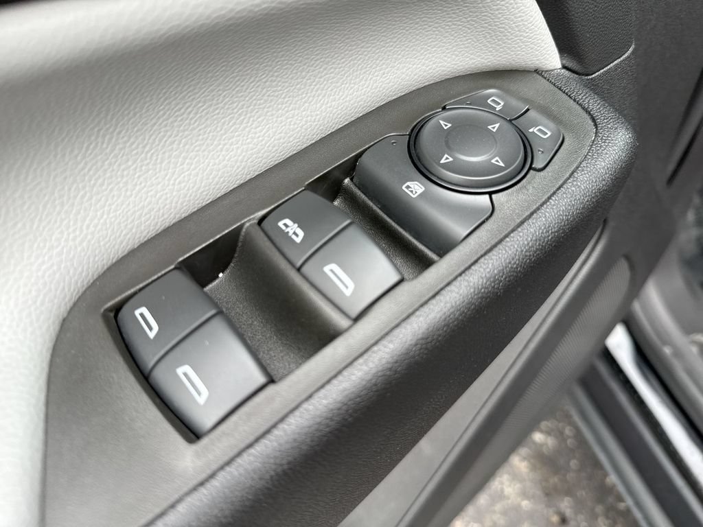 Used 2024 Chevrolet Equinox LS w/ Midnight Edition FWD image 13
