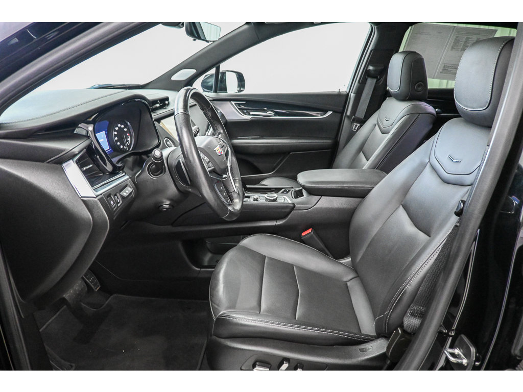 Used 2024 Cadillac XT5 Premium Luxury w/ Technology Package AWD/4WD image 11