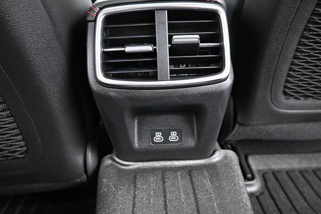 Used 2025 Genesis G70 3.3T Advanced RWD image 15