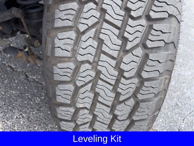 Used 2017 Jeep Wrangler Unlimited Sahara w/ Connectivity Group image 5