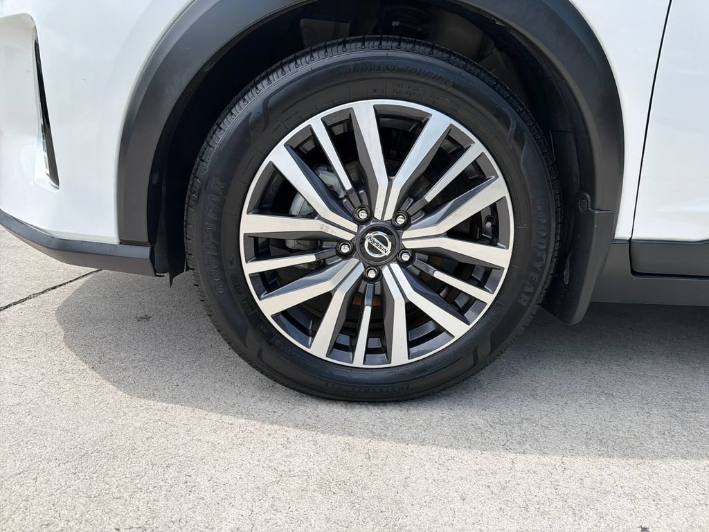 Certified 2021 Nissan Kicks SR FWD image 16