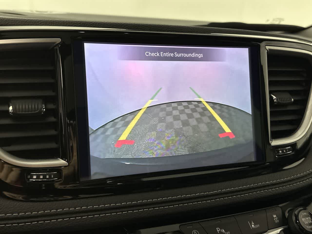 Used 2025 Chrysler Pacifica Limited FWD image 24