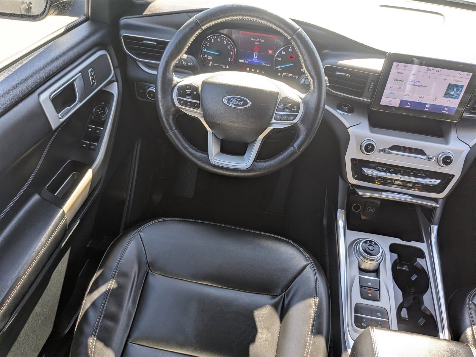 Used 2022 Ford Explorer XLT w/ Equipment Group 202A image 18