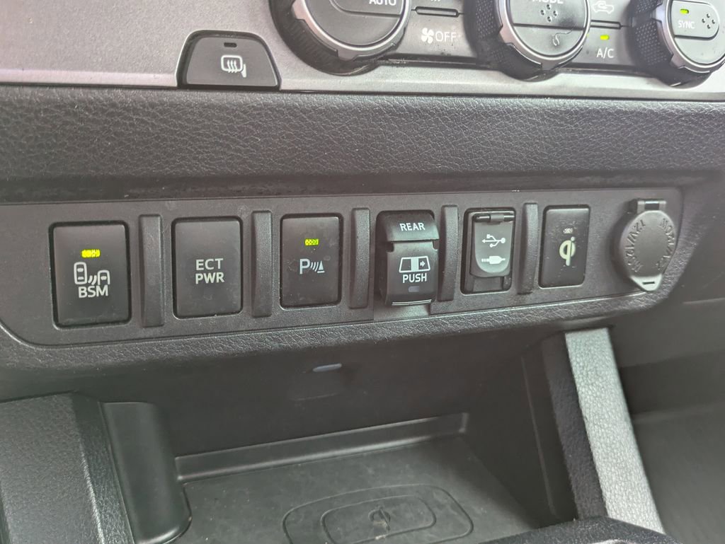 Used 2019 Toyota Tacoma TRD Off-Road w/ TRD Premium Off Road Package RWD image 13