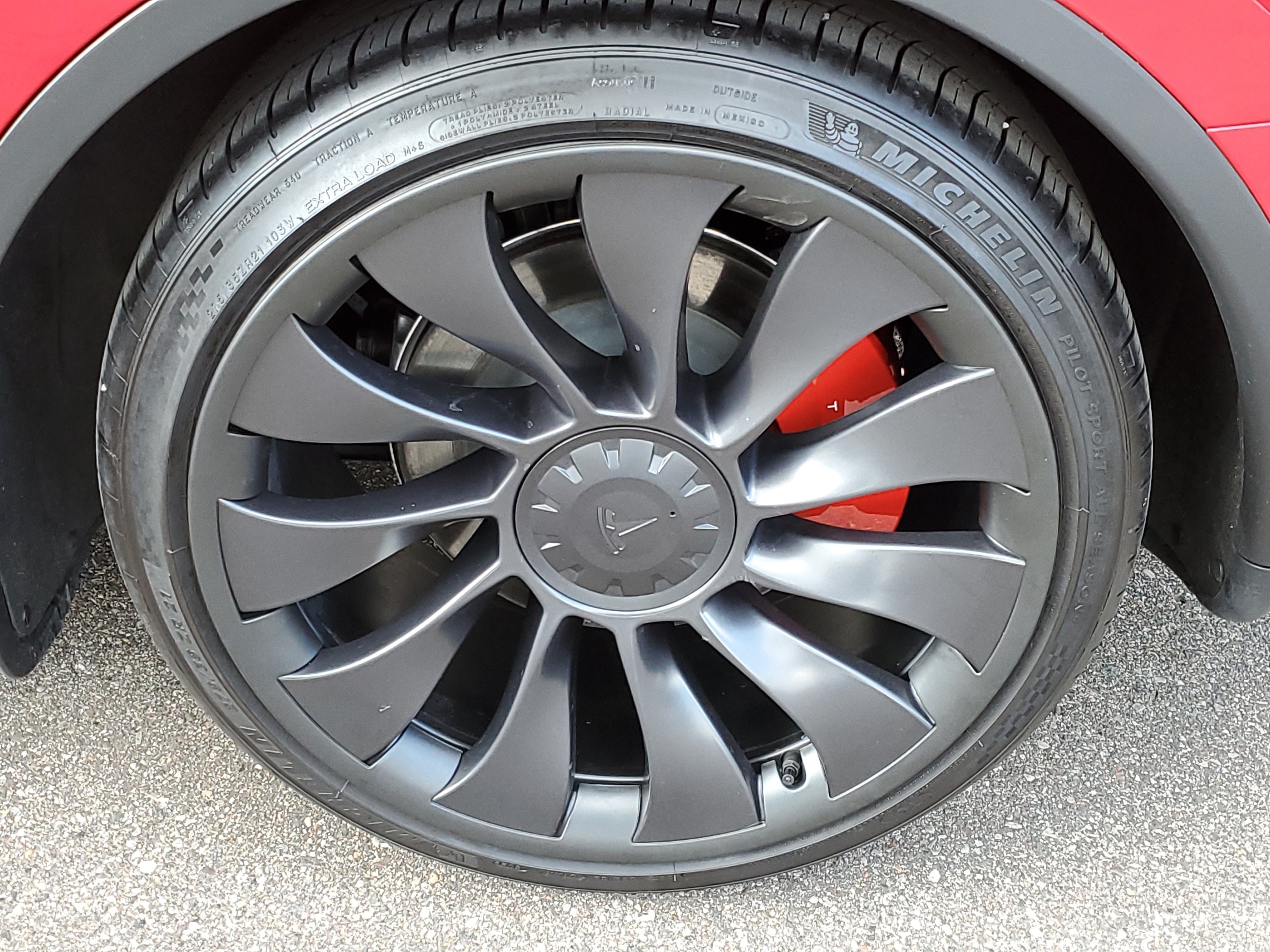 Used 2023 Tesla Model Y Performance AWD/4WD image 29