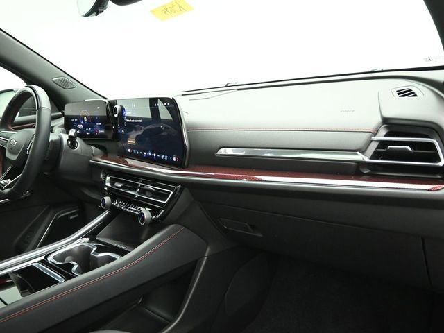 Used 2024 Chevrolet Traverse RS w/ LPO, Floor Liner Package image 28