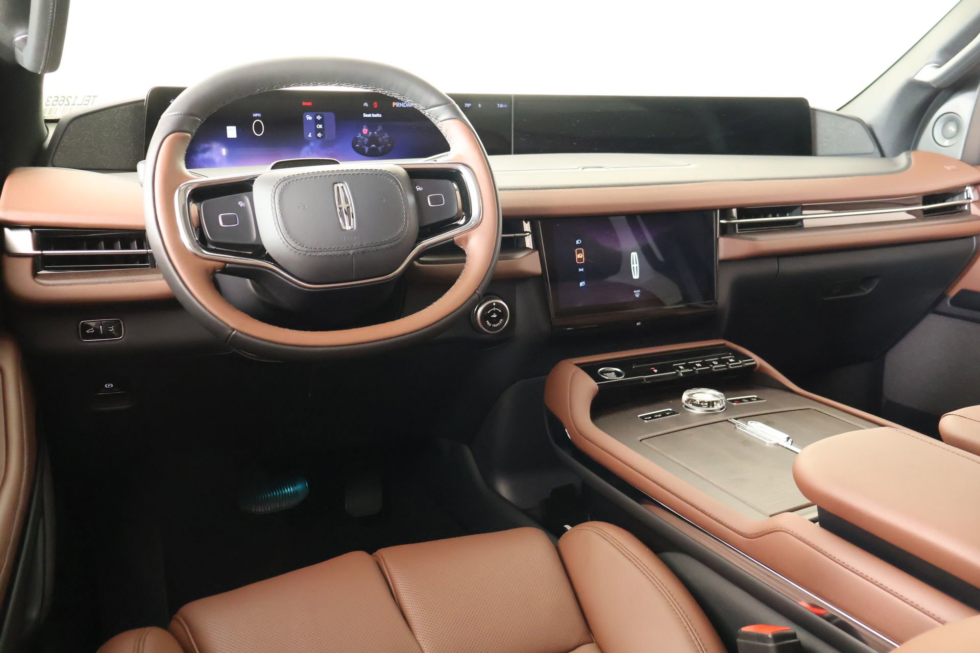 New 2026 Lincoln Navigator Reserve AWD/4WD image 2