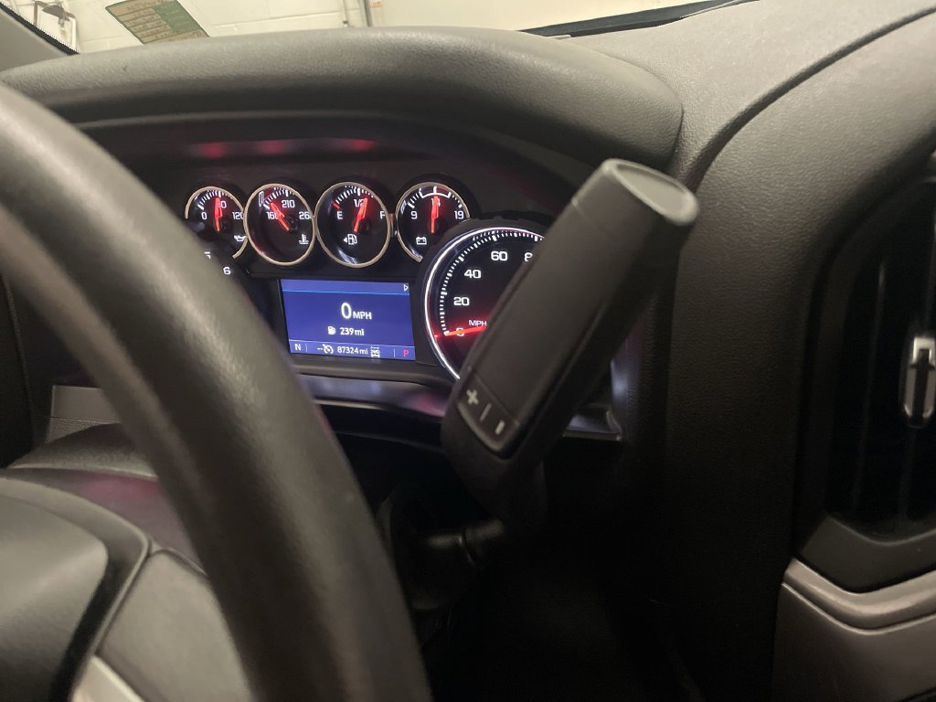 Used 2021 Chevrolet Silverado 1500 Custom Trail Boss w/ Midnight Edition AWD/4WD image 9