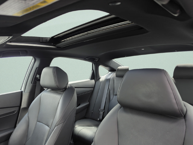 Used 2025 Honda Accord Sport image 30