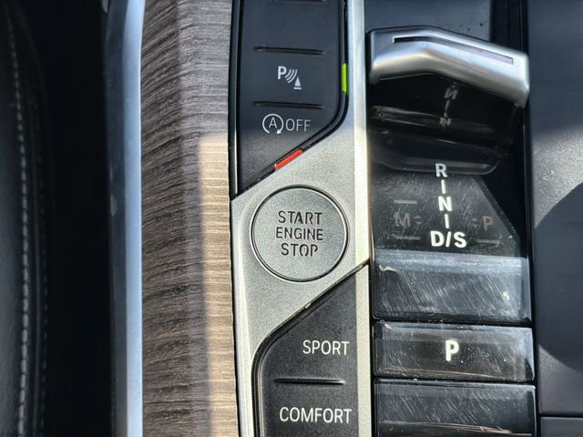 Used 2025 BMW 330i Sedan image 16