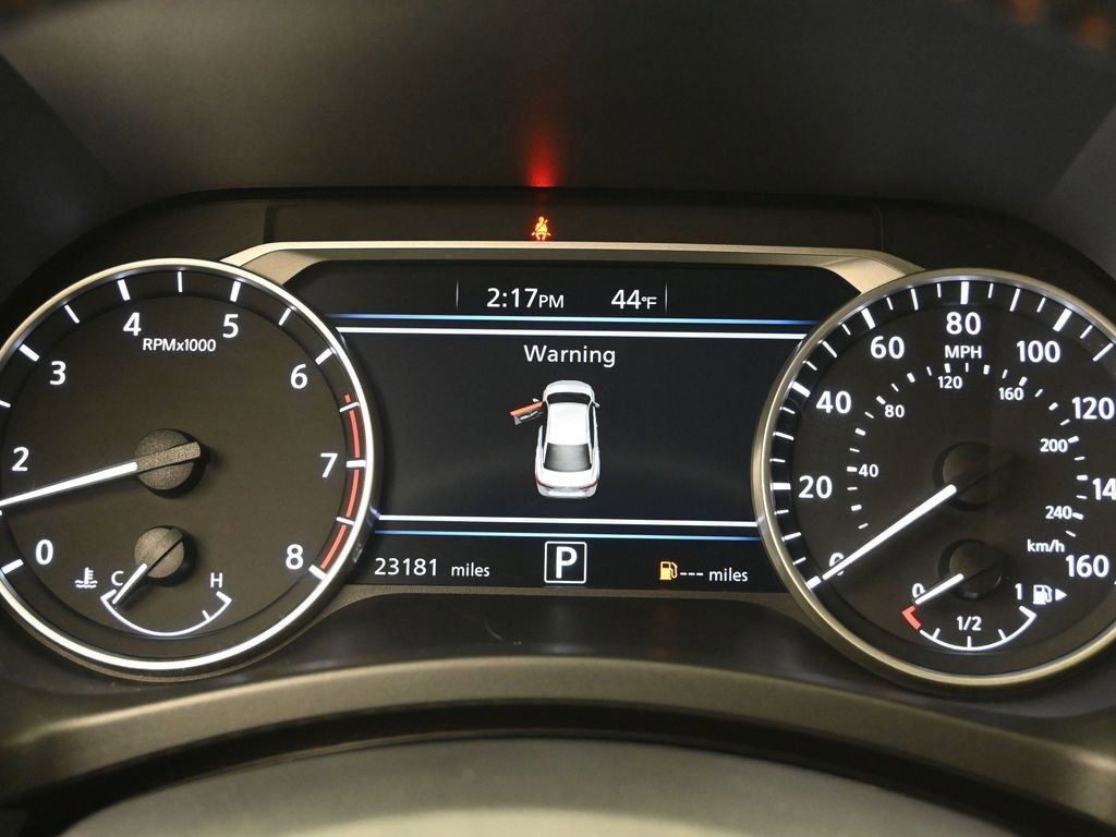 Used 2024 Nissan Sentra SR w/ SR Premium Package image 11