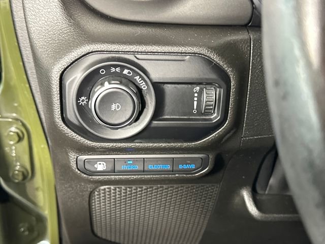 Used 2023 Jeep Wrangler Unlimited w/ Cold Weather Group image 19