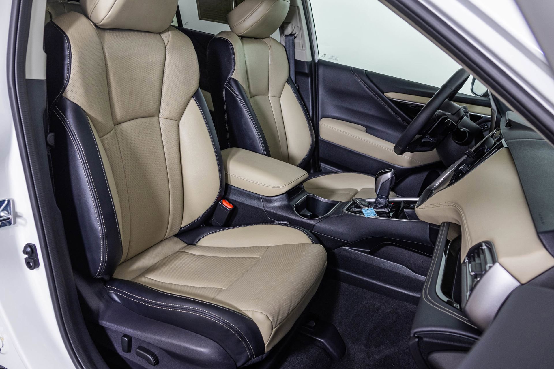 Used 2025 Subaru Outback Limited image 47