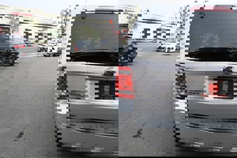 Used 2009 Ford Escape XLT image 9