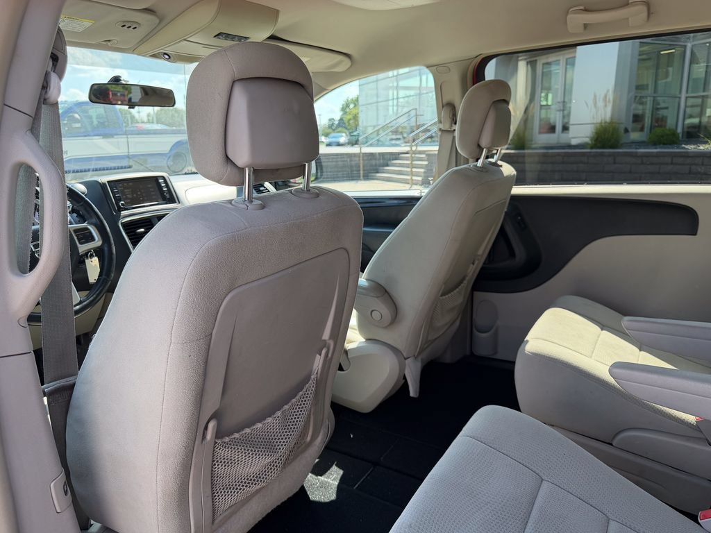 Used 2013 Dodge Grand Caravan Crew FWD image 14