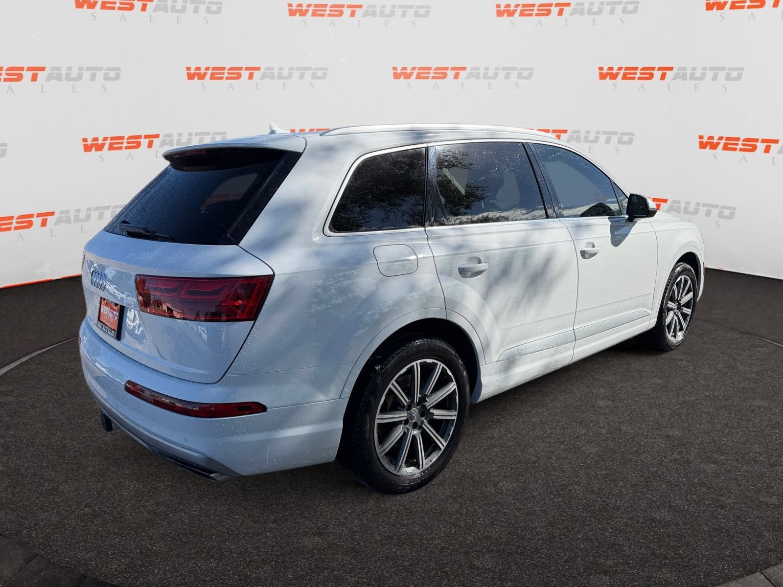 Used 2019 Audi Q7 2.0T Premium Plus w/ Premium Plus Package AWD/4WD image 5