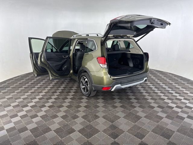 Used 2022 Subaru Forester Touring AWD/4WD image 18