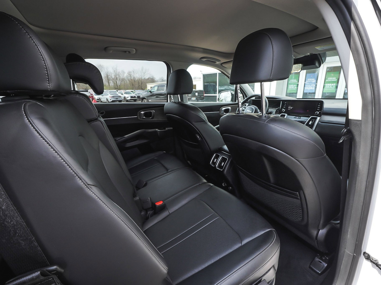 Used 2023 Kia Sorento S w/ Panoramic Sunroof Package image 40