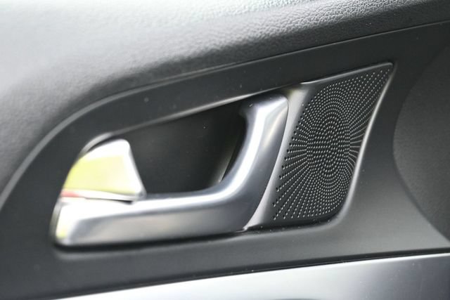 Used 2025 Genesis G70 2.5T AWD/4WD image 15