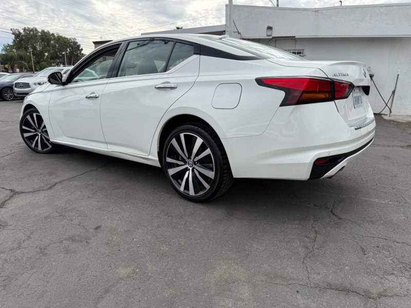Used 2019 Nissan Altima 2.5 Platinum AWD/4WD image 7