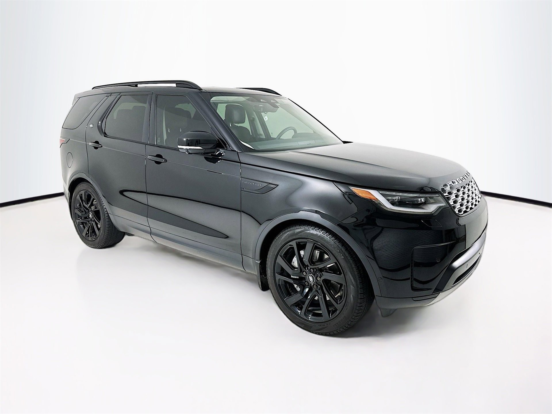 Used 2024 Land Rover Discovery S