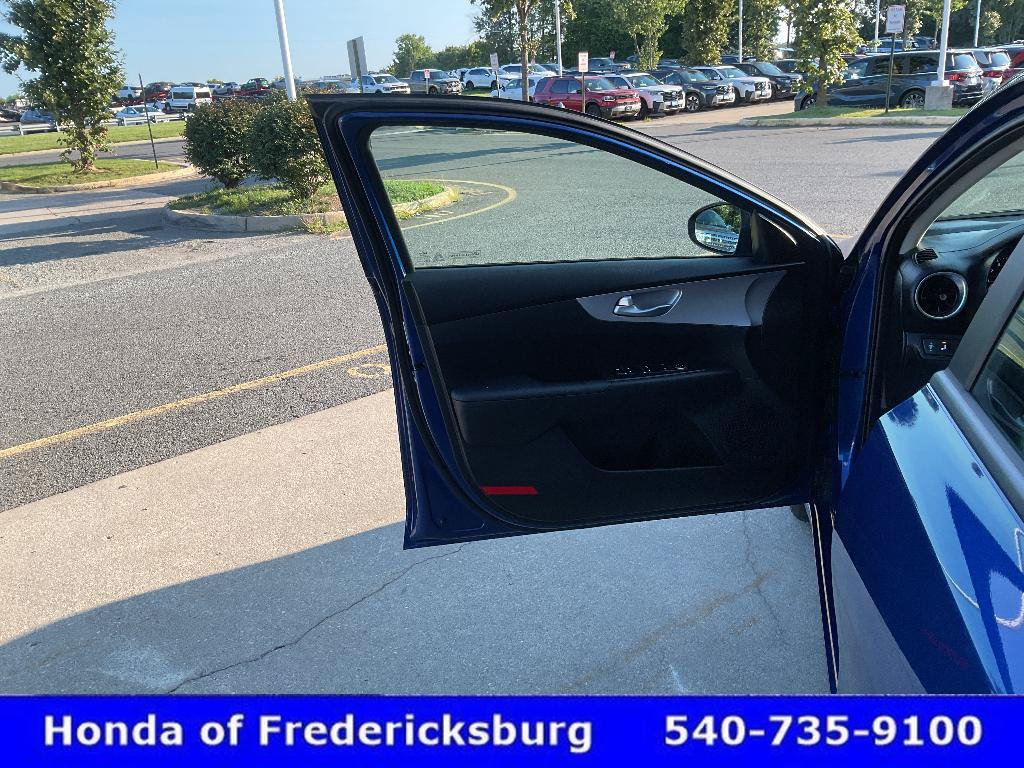 Used 2023 Kia Forte LXS w/ LXS Technology Package FWD image 15