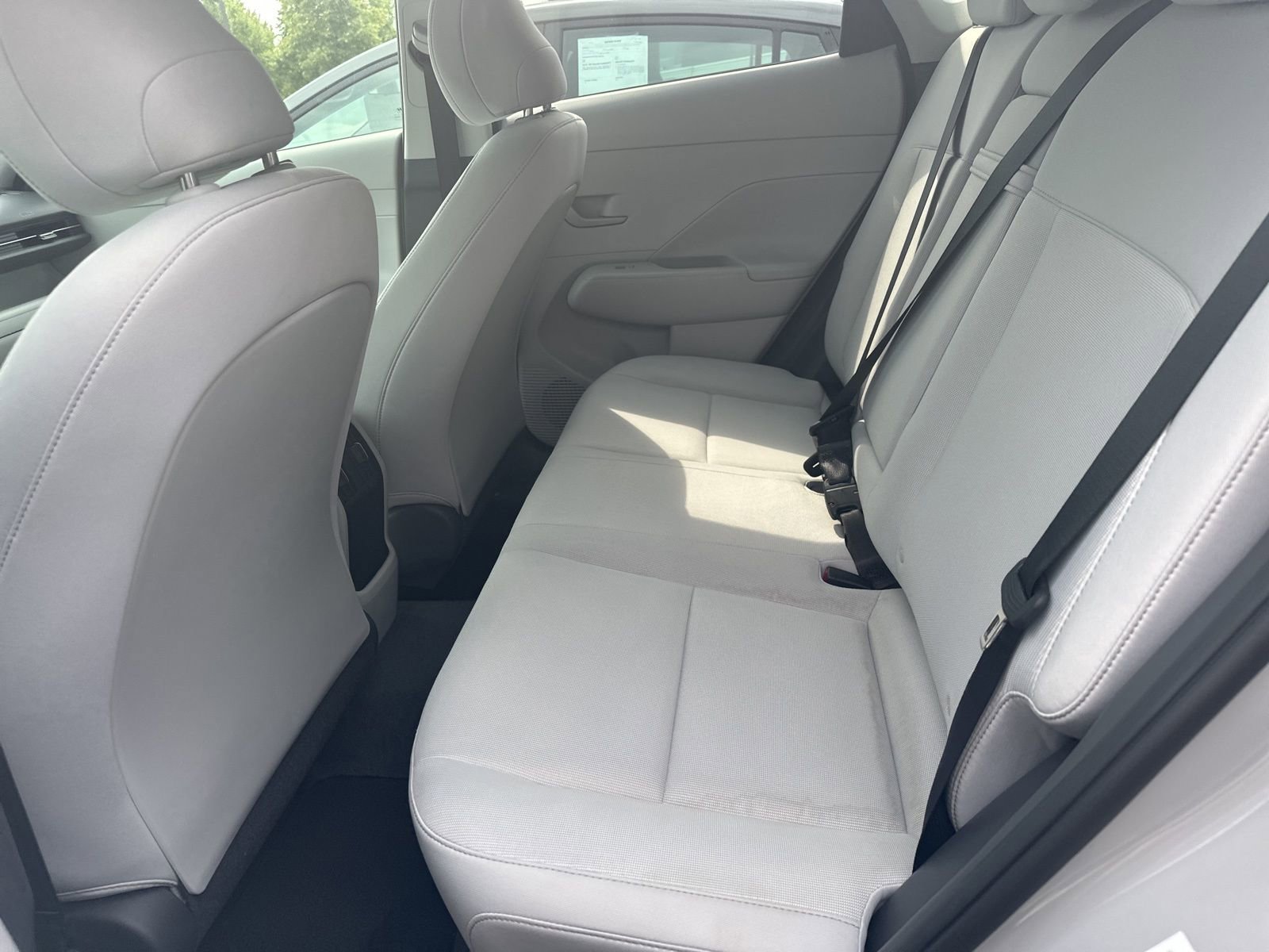 Used 2025 Hyundai Kona SEL image 32